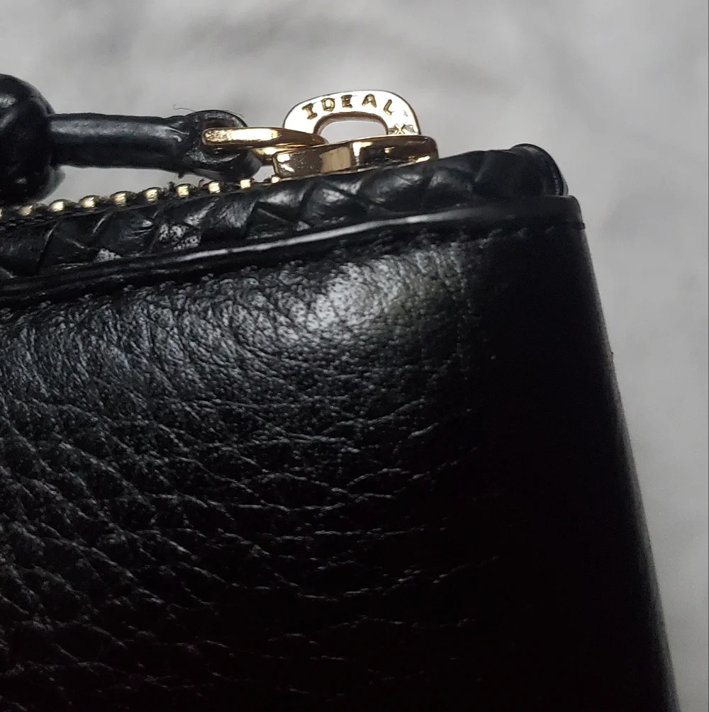 Tory Burch Taylor Zip Around Continental Black Long Pebble Leather Wallet 8x5in